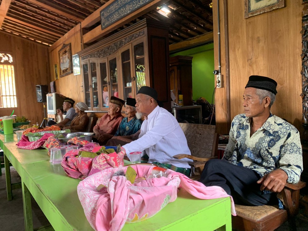 Sedekah Bumi di Tambirejo Sebagai Sarana Sosialisasi Program Kerja Desa
