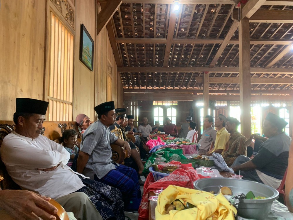 Sedekah Bumi di Tambirejo Sebagai Sarana Sosialisasi Program Kerja Desa