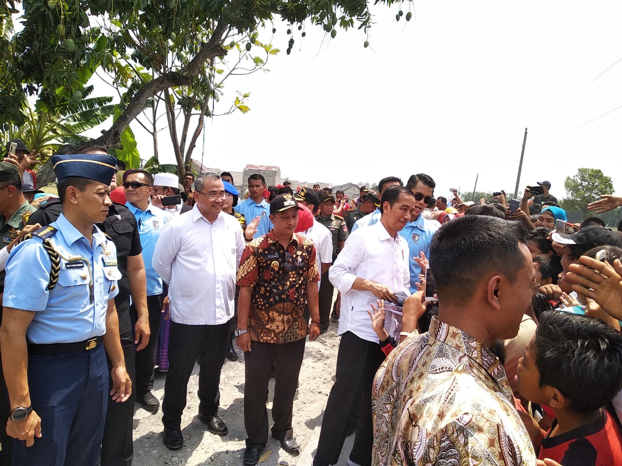 BERTEMU PAK JOKOWI??!!!... MIMPIKAH KAMI ??!!!