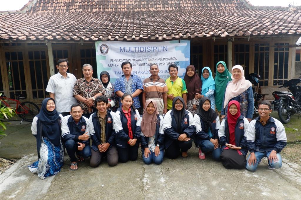 LIMBAH KULIT PISANG DITANGAN MAHASISWA KKN UNDIP BERUBAH JADI MAKANAN LEZAT