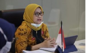 Menaker Ida Fauziah ( Sumber Radar Bandung)