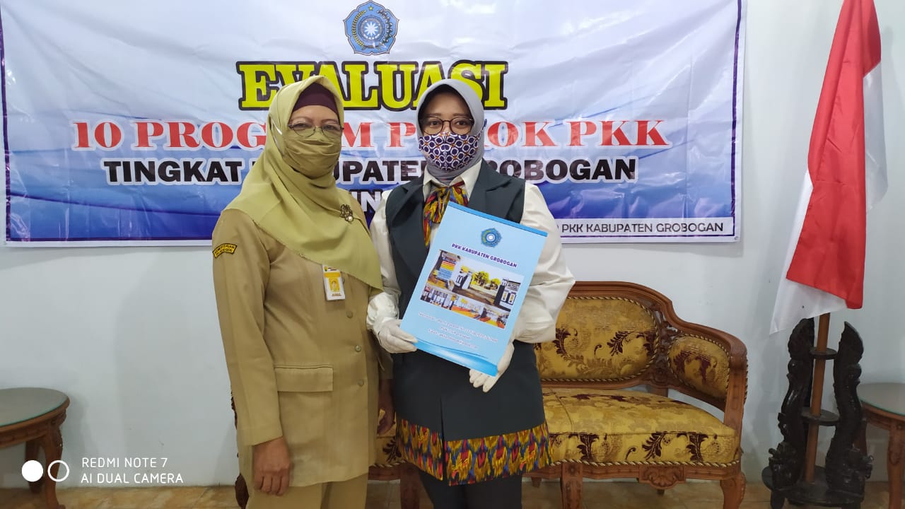 PKK TAMBIREJO RAIH PERINGKAT KEDUA LOMBA TINGKAT KABUPATEN